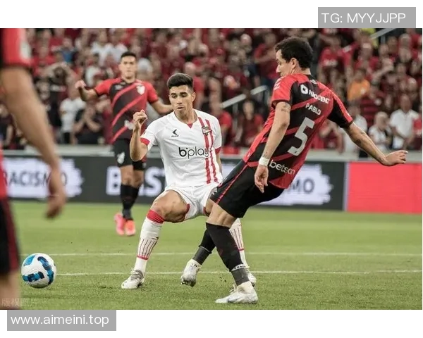 南美解放者杯拉普拉塔大学生客场绝平门将神扑救主