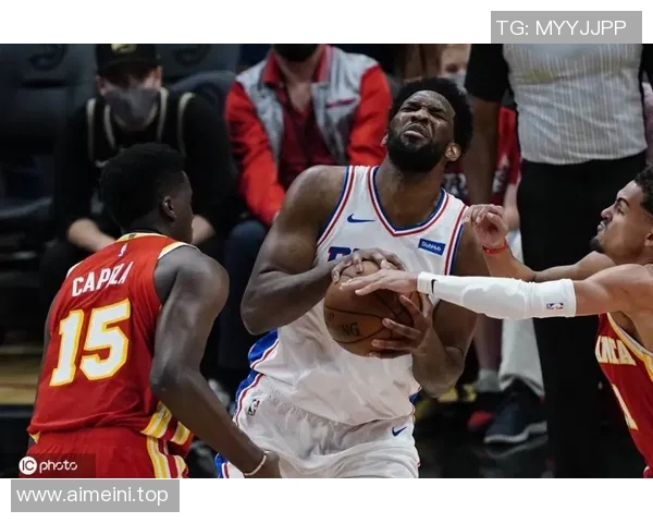 恩比德身材走样,浓眉拼尽全力:谁才是理想的首发中锋?(恩比德生涯首秀)